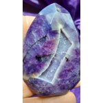 Gode agate teinte violet. pendentif a facettes sur toute la pierre. magnifique cristal. longueur 6. ...