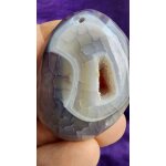 Gode agate teinte violet. pendentif. veines de dragon. longueur 5 cm largeur 3. 7 cm. dos plat lot ...