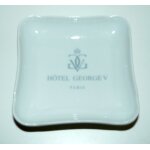 Hôtel georges v, cendrier en porcelaine pillivuyt Hôtel georges v, cendrier en porcelaine pillivuyt