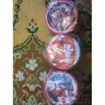 Lot de 3 bougies coca - cola - p�re no�l - bo�te m�tal dia 9, 5 cm. diff�rentes, dia 9, 5 cm.