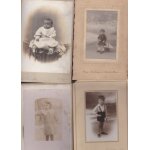 Lot de 4 photographies anciennes sur support cartonne : bebes garcon et fillettes