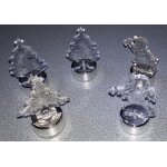 Lot de 5 décorations lumineuses en plastique incolore soit 3 sapins, 1 ange et 1 père noël - base argentée ... Lot de 5 décorations lumineuses en plastique incolore soit 3 sapins, 1 ange et 1 père noël - base argentée ...