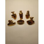 Lot de 6 pin's avon des parfums de la marque, m�tal dor�
