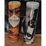Lot emballages en fer de bouteilles de whisky