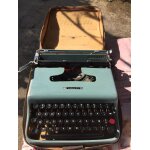 Machine a ecrire elettra 22