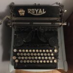 Machine a ecrire royal
