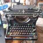 Machine a ecrire underwood noire des annes 1950