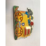 Magnet couleur plastique dino dans le train - signe = - gervais - 4x5, 5 cm