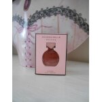 Miniature de parfum pleine avec boite   melle rochas