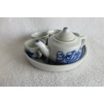 Miniature service a th� porcelaine 6 pi�ces / 5