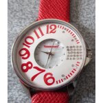Montre tupperware - cadran de 3. 5cm avec chiffres rouges et imitation strass - bracelet rouge de 22cm ...