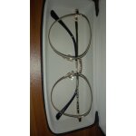 Montures pour lunettes de vue en excellent etat et n'ayant jamais servi. Montures pour lunettes de vue en excellent etat et n'ayant jamais servi.