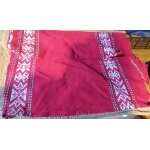 Nappe rouge en coton brod� vintage , ann�e 50 / 60 - dimensions 134x121cm environ - motifs g�om�triques ...