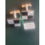 Paire de boutons de manchettes en argent, mod�le damier , belle nacre fleurie