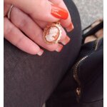 Pendentif cam� en or jaune pierre rose