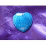 Pendentif coeur en agate. bleu avec veines de dragon. 4 cm. magnifique pierre aux couleurs somptueuses, ...