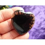 Pendentif coeur en agate jaune et noir - avec veines de dragon et magnifique transparence a la lumi�re. ...