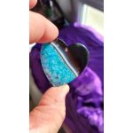Pendentif coeur en agate onyx. bleu et noir. 4. 5 cm. magnifique pierre aux couleurs harmonieuses, parfaite ...