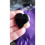 Pendentif coeur en agate onyx. noir et jaune. 4. 1 cm. magnifique pierre aux couleurs harmonieuses. parfaite ...