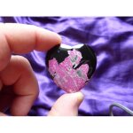 Pendentif coeur en agate onyx. rose et noir. 4. 4 cm. magnifique pierre aux couleurs harmonieuses, une ...