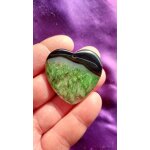Pendentif coeur en agate onyx. vert et noir. 4. 3 cm. magnifique pierre aux couleurs originales. une ...