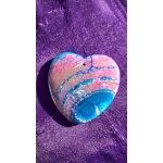 Pendentif coeur en agate. rose et bleu avec veines de dragon. 4. 5 cm. magnifique pierre aux couleurs ...