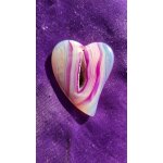 Pendentif coeur en agate. violet. 5. 3 cm. pierre aux couleurs vives et originales, une des plus belles ...