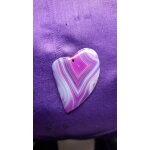Pendentif coeur en agate. violet, rose et blanc. 5 cm. magnifique pierre aux couleurs harmonieuses. une ...