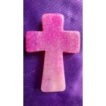Pendentif croix de j�sus en agate rose avec veines de dragon. 4. 6 cm. magnifique pierre aux couleurs ...