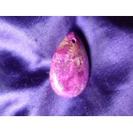 Pendentif en s�diment de corail. rose et dor�. 3. 8 cm. magnifique pierre aux couleurs rayonnantes. parfaite ...