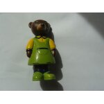 Petit ours brun - embout de crayon - jupette et chaussures vertes