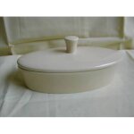 Petit plat ovale avec couvercle ou beurrier vintage