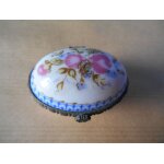 Petite bo�te en porcelaine