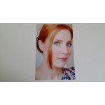 Photo tirage numerique brillant d'une belle rousse aux yeux bleu 10 x 15 cm Photo tirage numerique brillant d'une belle rousse aux yeux bleu 10 x 15 cm