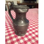 Pichet en etain ancien avec couvercle