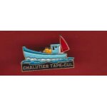 Pin's bateaux bateau peche chalutier tape cul ref 2056 Pin's bateaux bateau peche chalutier tape cul ref 2056