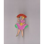 Pin's la croissanterie (pin up sign� mdb) version robe rose