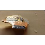 Pin's nissan bleu 4x4