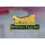 Pins parfum  ; senteurs fraiches  ; . cheval. charrette d'antan. voiture. eau de toilette marque eau ...