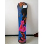 Planche de snowboard sreet art de l'artiste naro.