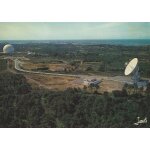 Pleumeur - bodou (c�tes - du - nord) la nouvelle antenne et le rad�me