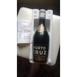 Porto cruz. radio publicitaire en forme de bouteille. ann�es 1970.