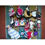 Poupees regionales vintage 1960 - lot de 15 pieces varies - 5 moyenne tailles - 3 moyenne taille - 7 ...