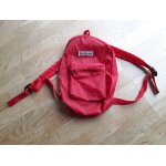 Sac a dos rouge tarte aux fraises 32 x 22 cm Sac a dos rouge tarte aux fraises 32 x 22 cm
