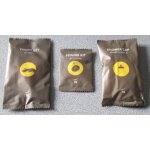 Shower cap (bonnet de douche) + sewing kit (set couture) + vanity set (2 cotons tige / 2 disques d�maquillant ...