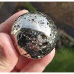Sph�re en pyrite de fer naturelle de 48 mm et 260 gr