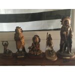 Statuettes d'indiens