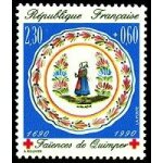 Timbre croix rouge faences de quimper les 300 ans des faenceries de quimper (emission de 1990)