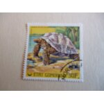 Timbre etat comorien:tortue géante :animal en voie de disparition . Timbre etat comorien:tortue géante :animal en voie de disparition .