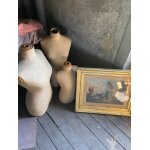 Trois mannequin ancien. un taille 38. un taille 42 . un enfant . bonne d�coration pour vitrine ou autre. ...